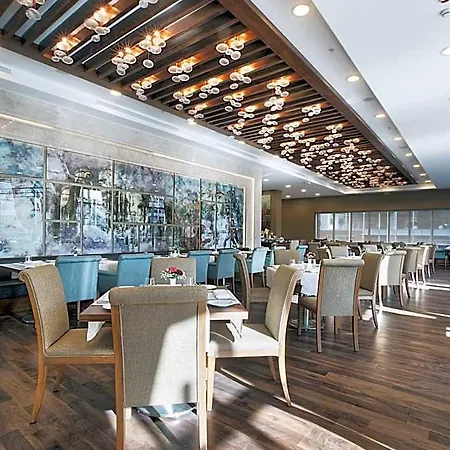Dedeman Bostanci & Convention Center Hotel
