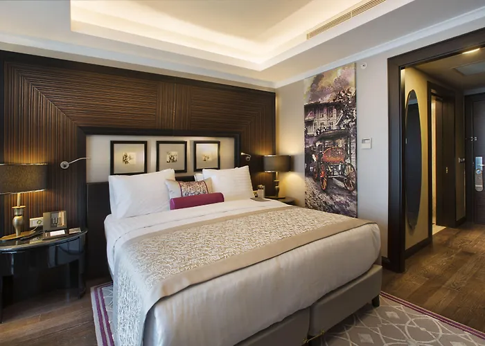 데데만 보스탄시 호텔&컨벤션 센터 호텔 5*