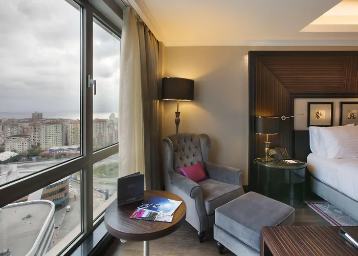 데데만 보스탄시 호텔&컨벤션 센터 5*