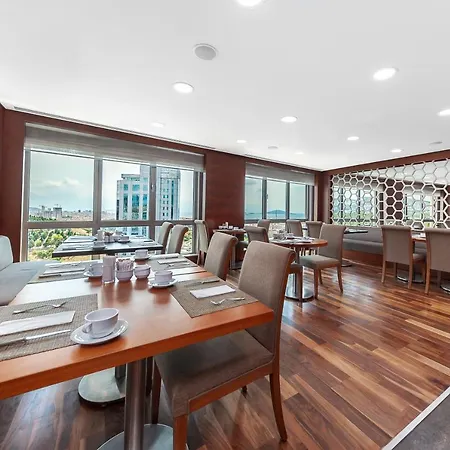 Dedeman Bostanci & Convention Center Estambul