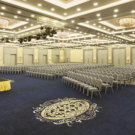 Dedeman Bostanci & Convention Center Отель 5*