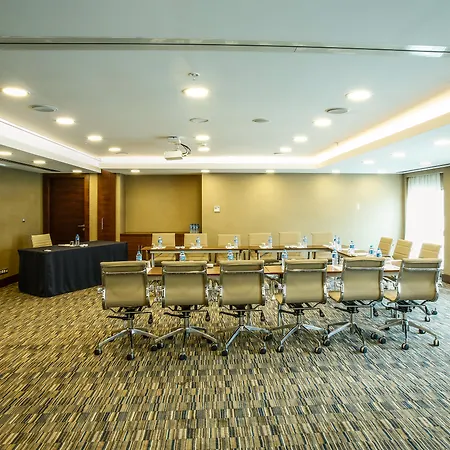 Dedeman Bostanci & Convention Center 5*