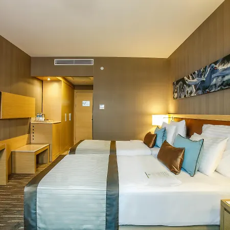 Dedeman Bostanci & Convention Center Отель
